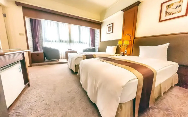 FoungJia Hotel
