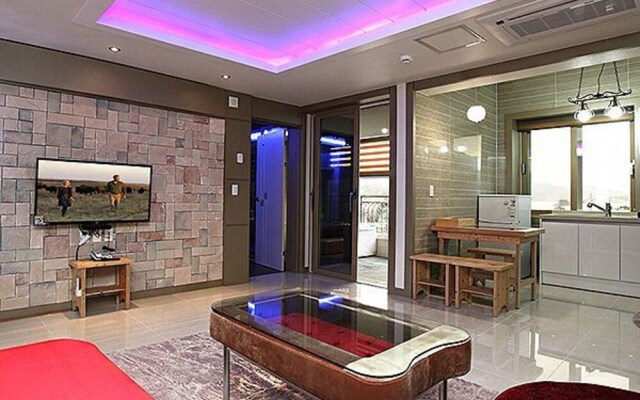 Namhae Happy Village Pension