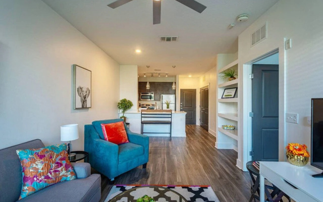 FRONTDESK NoHo Flats at North Hyde Park Apts Tampa