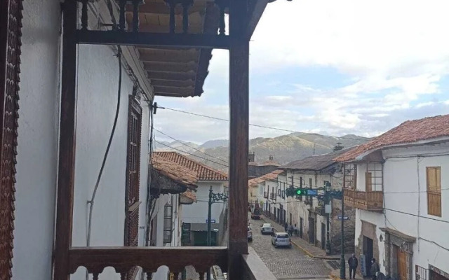 The Grasshopper Hostal Plaza de Armas