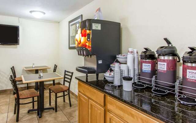 Quality Inn Macomb near University Area