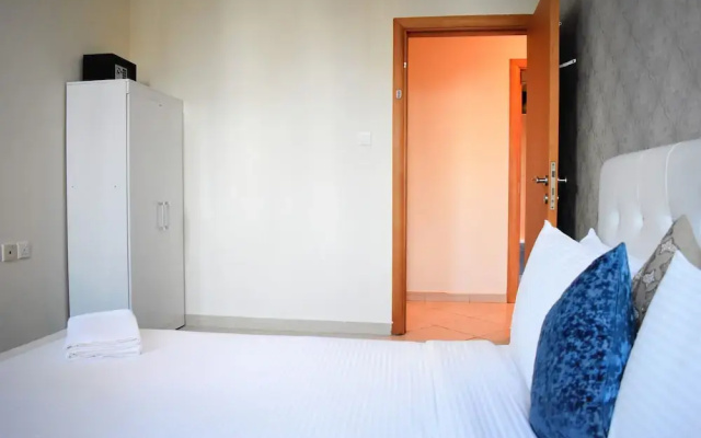 2 Bedroom Apartment in Marina Diamond 4