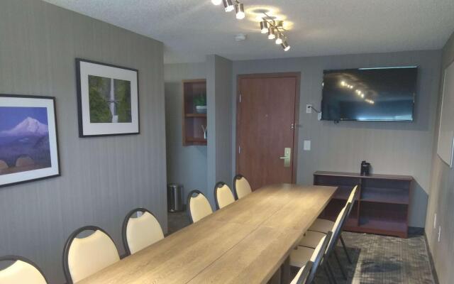 Country Inn & Suites by Radisson, Delta Park North Portland