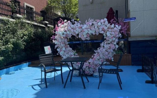 Shu Yi Shu Er B&B（Dalian Nanshan Road Shop）