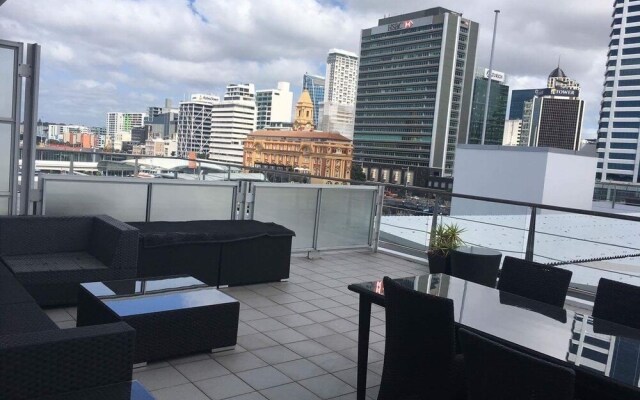 QV Viaduct Apartment