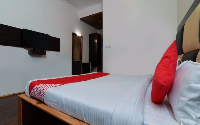 OYO 15699 Hotel Conifer