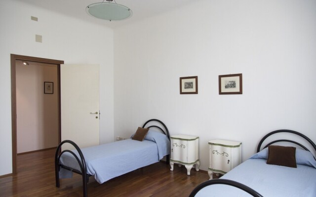 Bright & Cozy Flat near Navigli, Iulm, Tortona