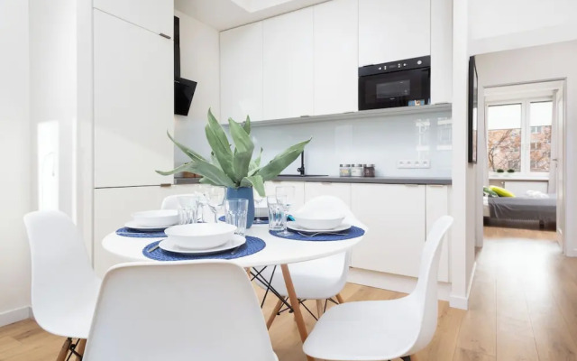 Family City Center Apartments by Renters