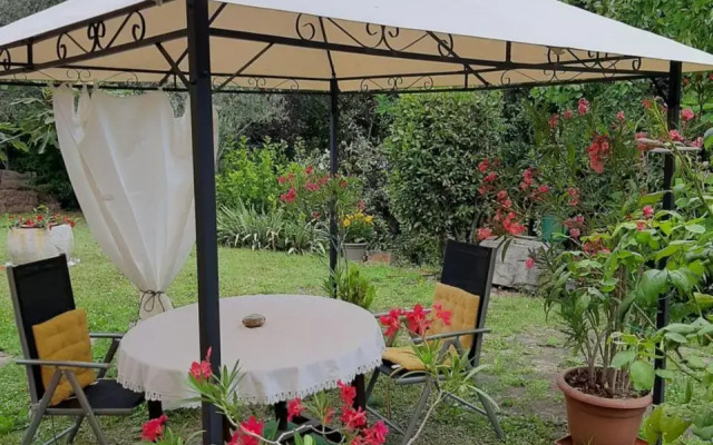 Studio with garden near the sea