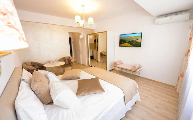 Tres Chic Studio - Victoria Avenue