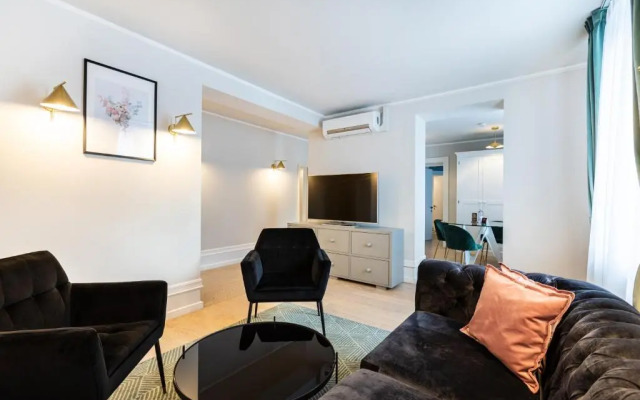 Matisse Bucharest Old Town