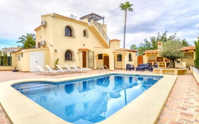 Villa - 3 Bedrooms with Pool and WiFi - 106411