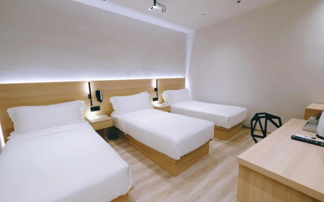 Rest Bugis Hotel