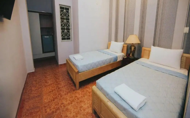 YHD Hotel