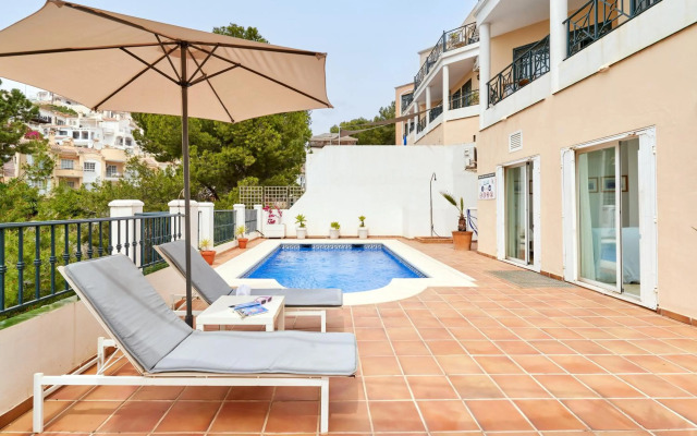 Apartment with private pool