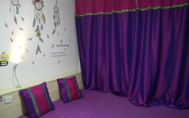 Rose Garden Theme Youth Hostel