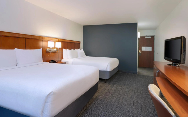 Courtyard by Marriott Tampa North/I-75 Fletcher