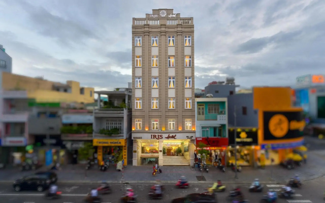 Iris Hotel