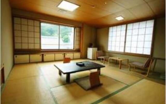 Nakamasu Ryokan