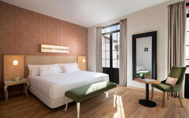 Los Seises Sevilla, a Tribute Portfolio Hotel