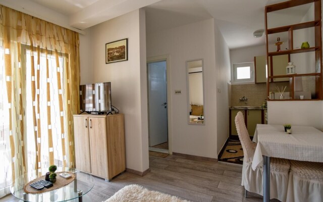 Comfy Flat w Balcony 5 min to Greco Beach in Budva