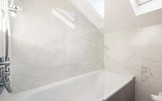 The Fulham House by HoK Living