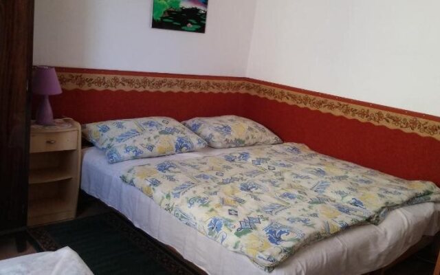 Zách Klára utcai Apartman