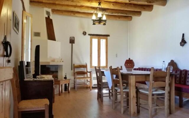 ARADENA TRADITIONAL House 1