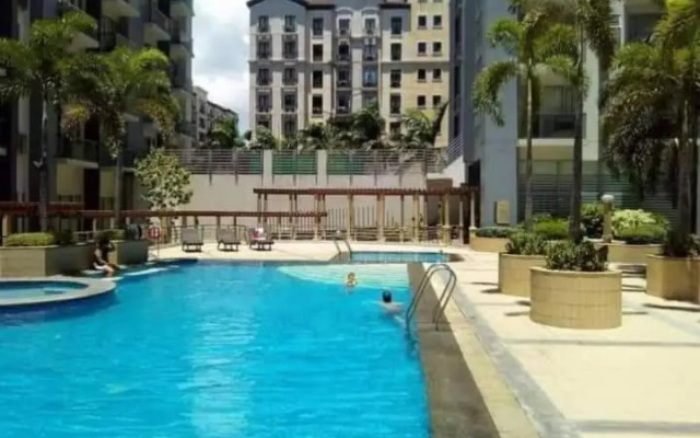 Budget Apartment Manila across Manila Airport T3