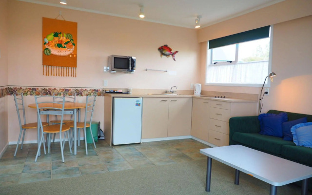 Cook's Lookout Motel