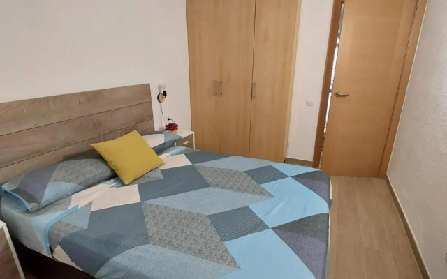 Céntrico Ático En Torredembarra Con Parking.