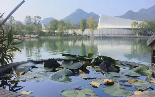 Laochengwai Chinese Inn (Border City Chatong Scenic Area)