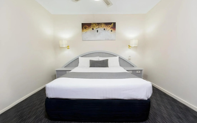 Adelaide Royal Coach