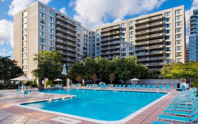 Amazing Br2 Bedroom Condo at Arlington