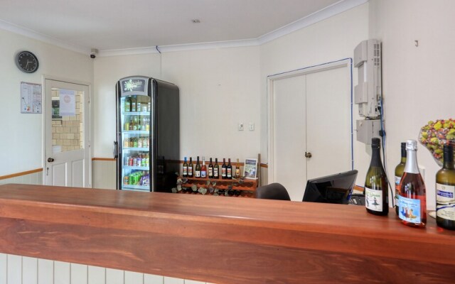 Jacaranda Country Motel