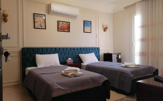 Rihana pyramids hotel