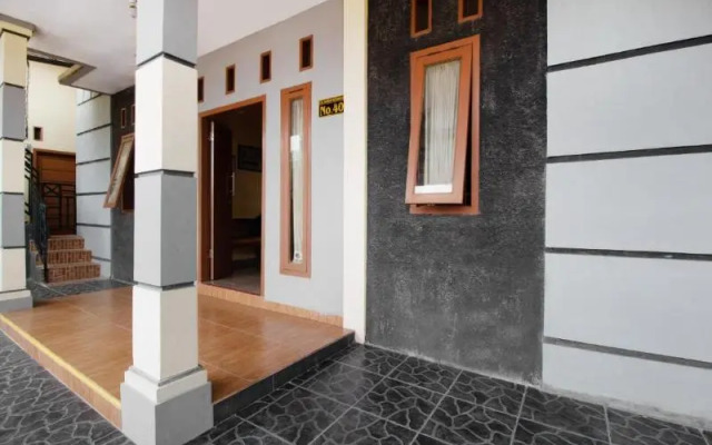 SPOT ON 3005 Kost Rumaisha Syariah