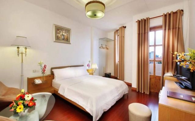 A & Em 150 Le Thanh Ton Hotel