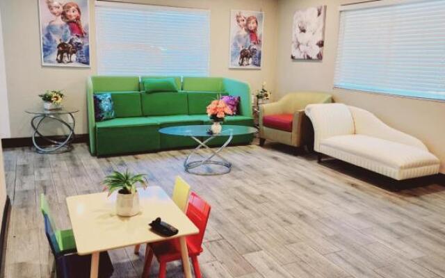 Ocean Breeze Apartment Huntington Beach