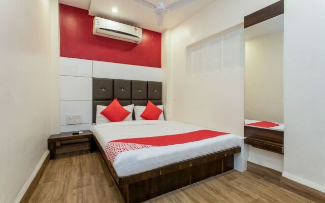 OYO 24822 Samarth Guest House