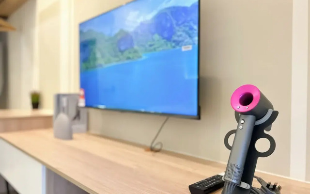 Mossaz by Manhattan Group