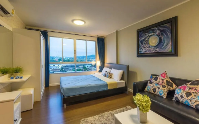 Hua Hin Luxury Studio by the Ocean 1