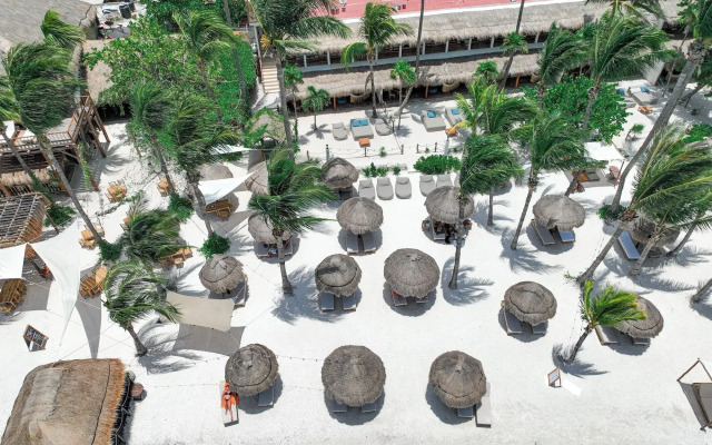 Amaité Beach Hotel