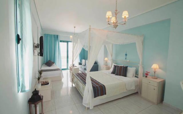Kyparissia Blue Luxury Rooms & Suites