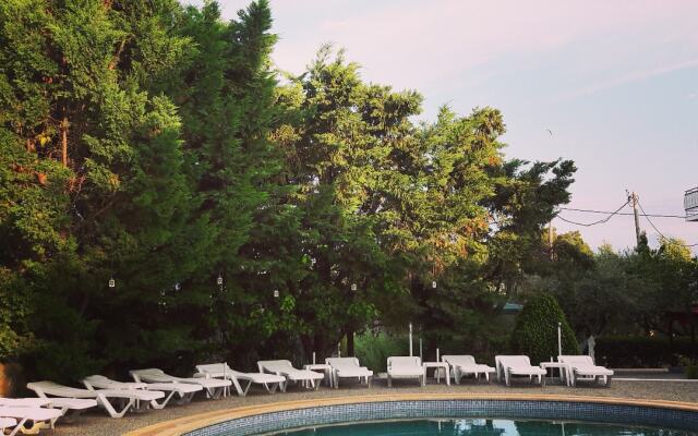 Hotel Megara