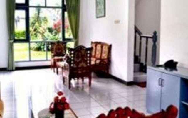 Palace Hotel Cipanas