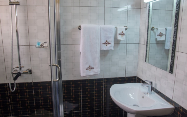 Maxland Hotel Juja