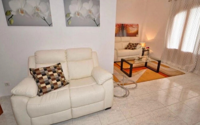 Llubi Pool and Views