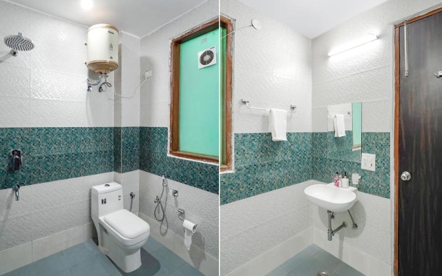 Fabhotel Tanvi Premium
