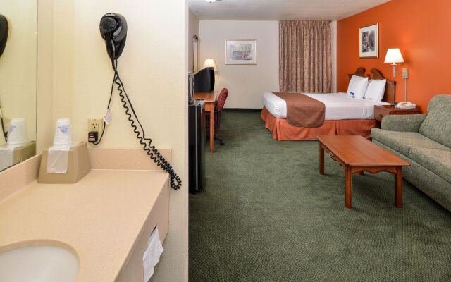 Star City Inn & Suites